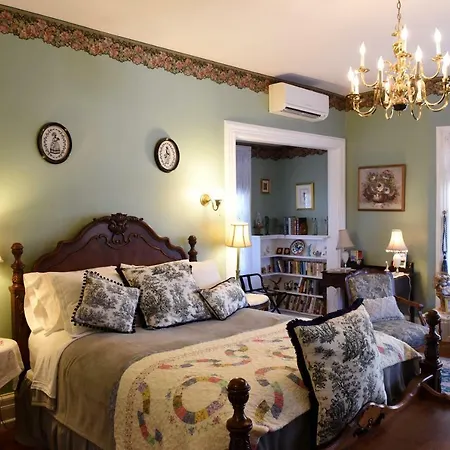 Berkeley House Bed & Breakfast-2